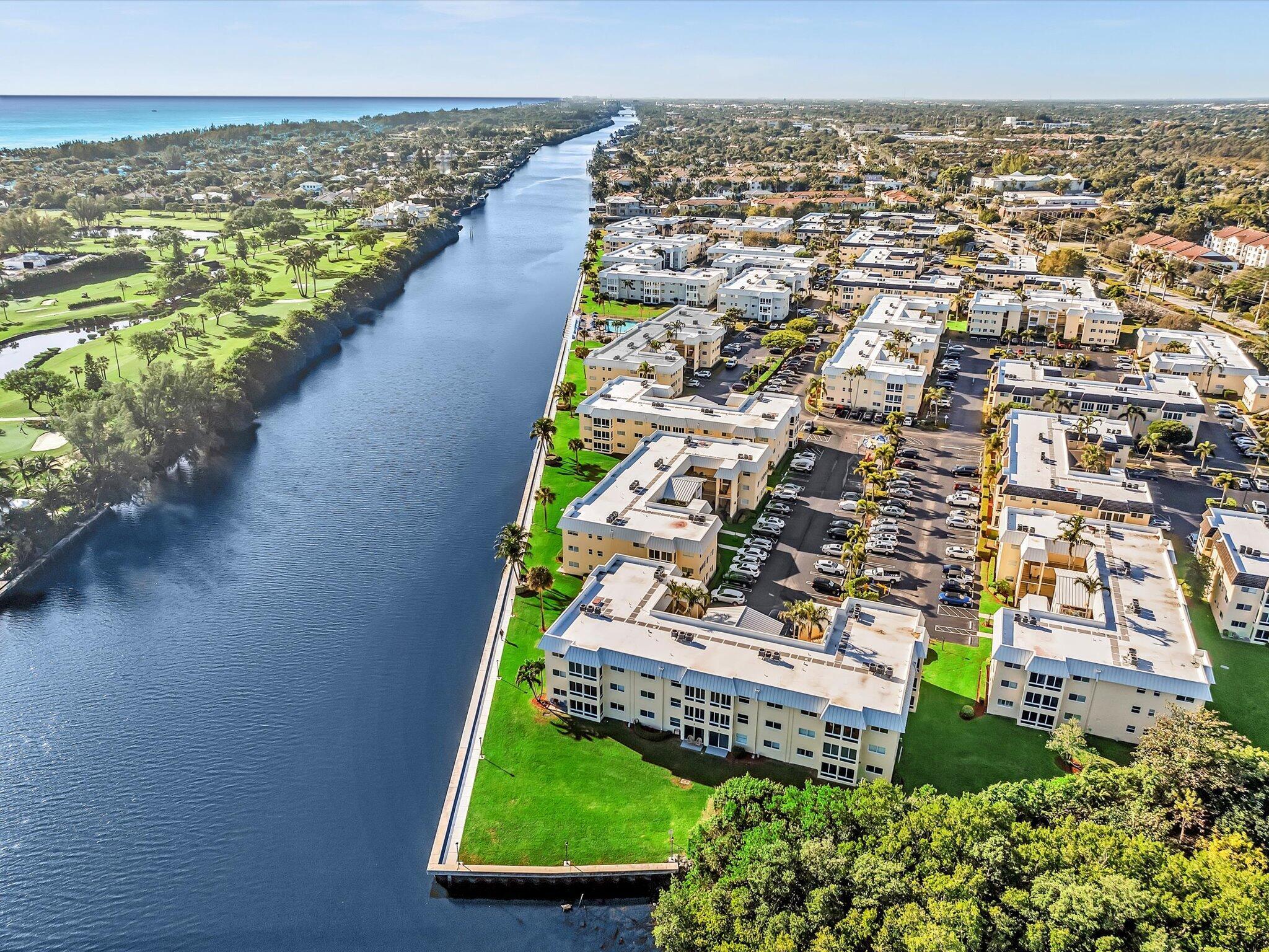 COLONIAL CLUB CONDO SEC 1 - Residential