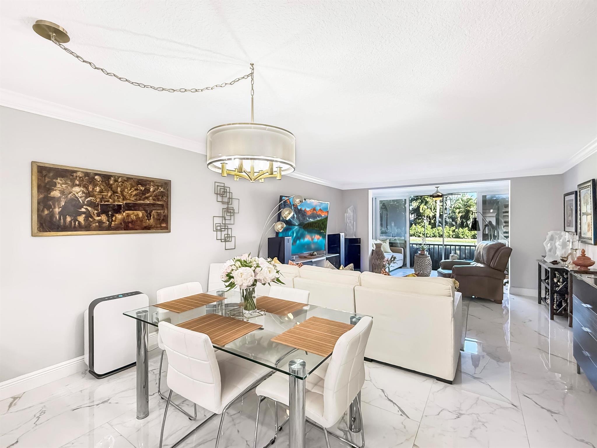 2809 Florida Boulevard 107