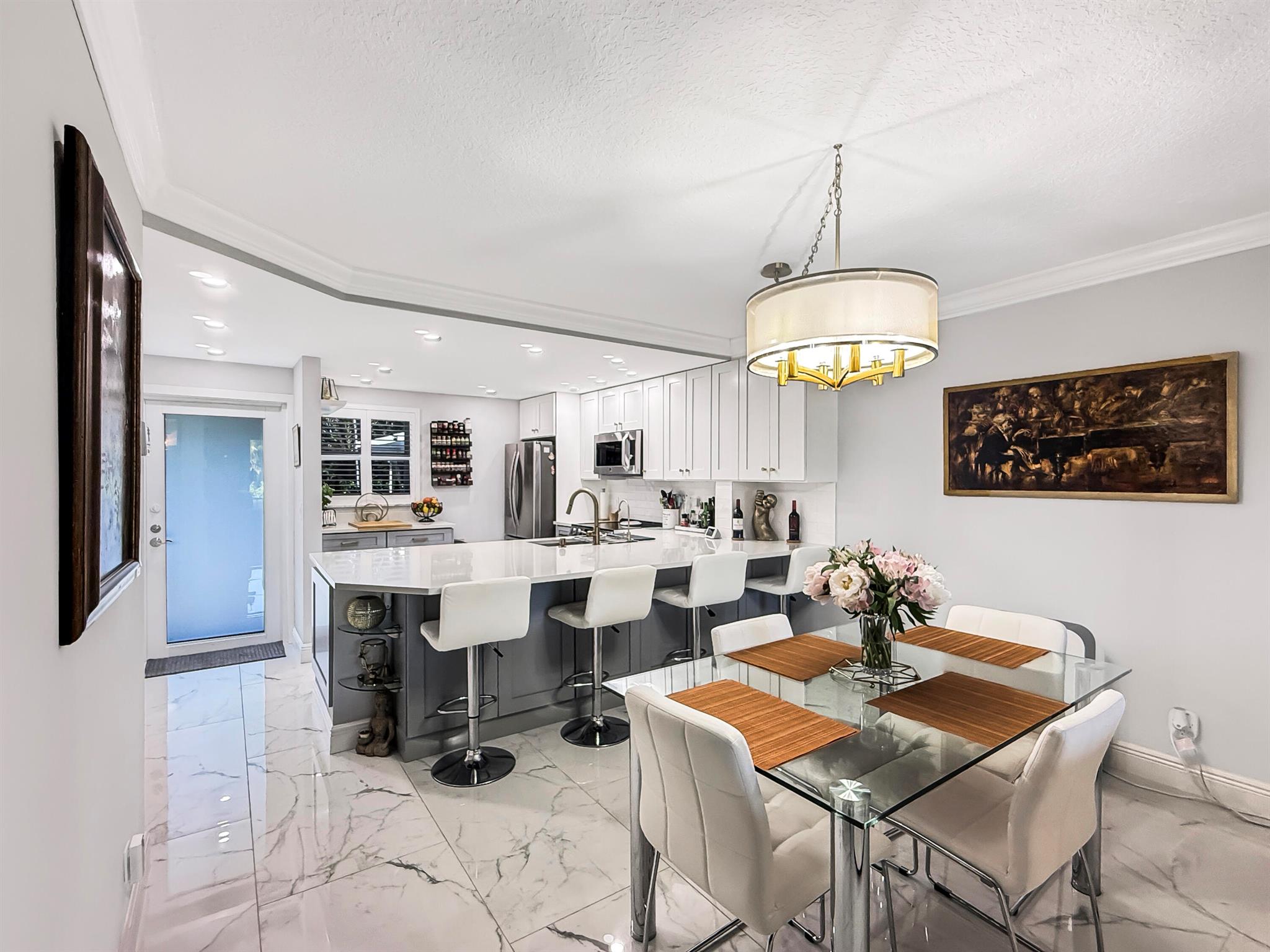 2809 Florida Boulevard 107
