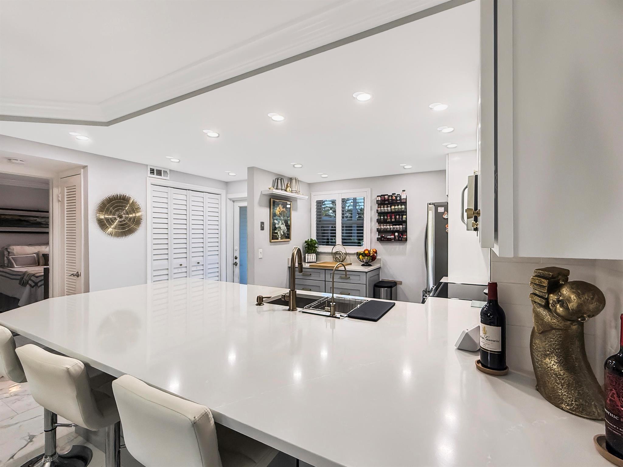2809 Florida Boulevard 107