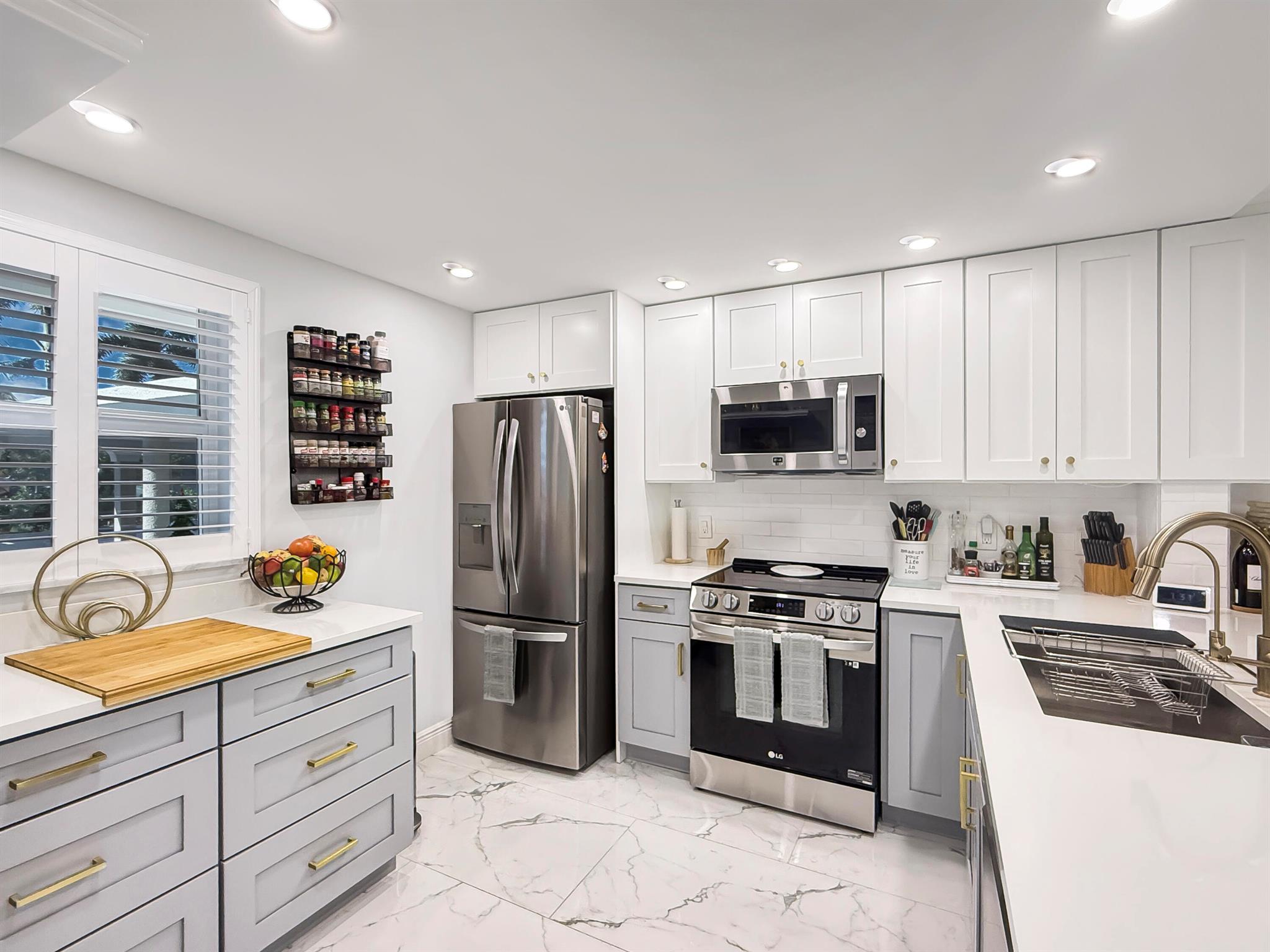 2809 Florida Boulevard 107