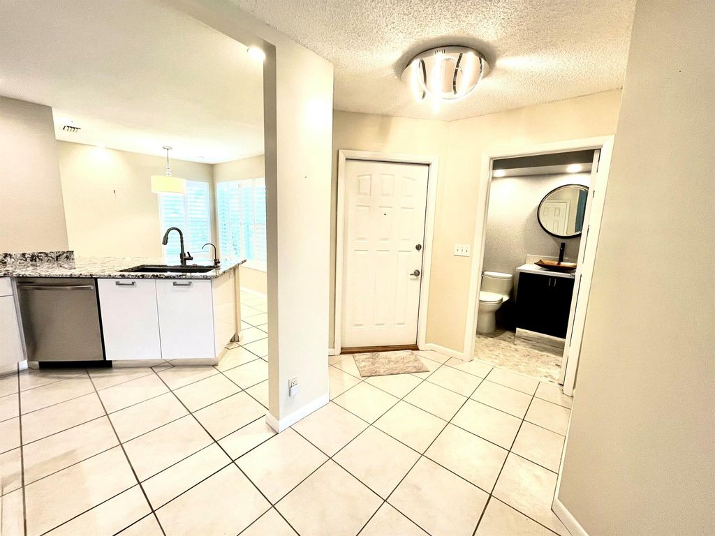 Photo of 512 Ocean Dunes Circle, Jupiter, FL 33477 (MLS # R11039389)
