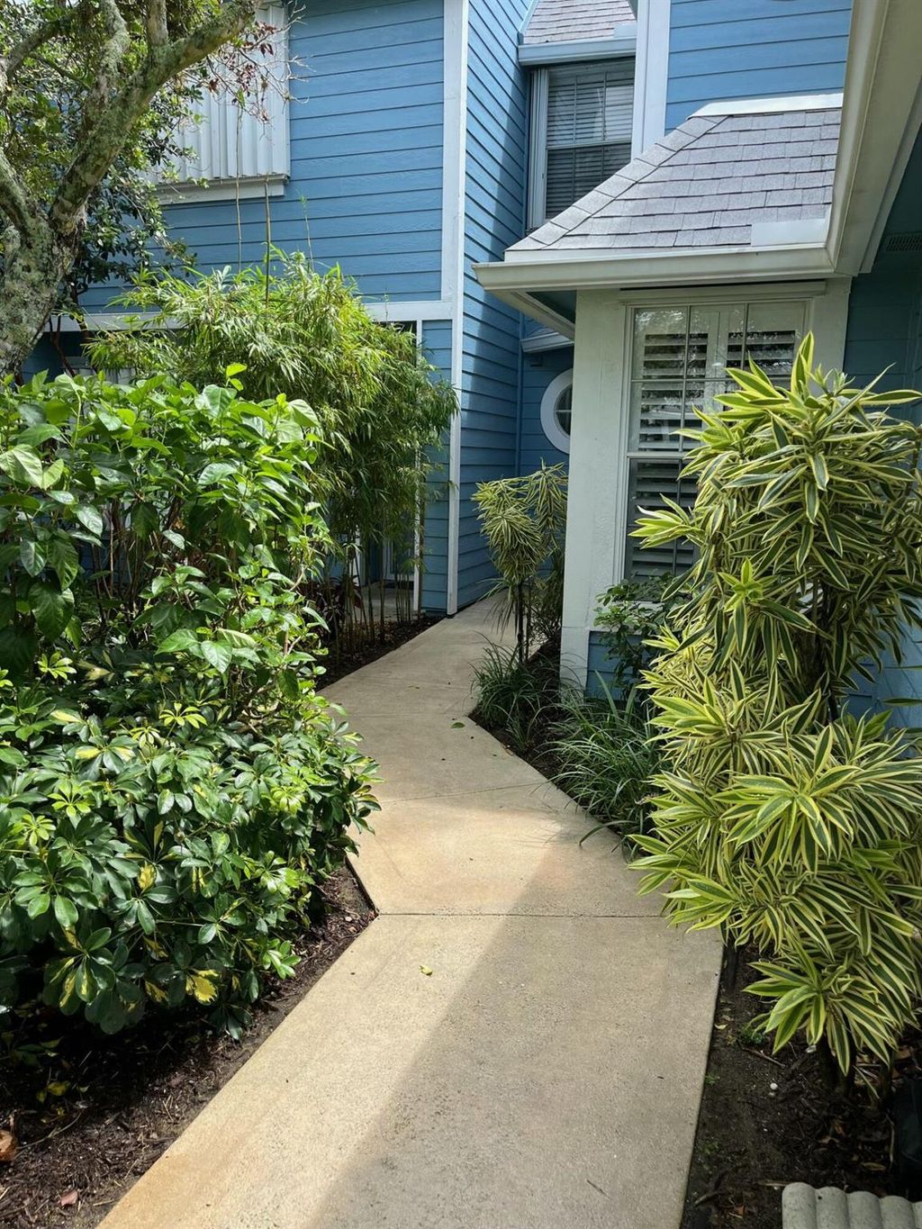 Photo of 512 Ocean Dunes Circle, Jupiter, FL 33477 (MLS # R11039389)