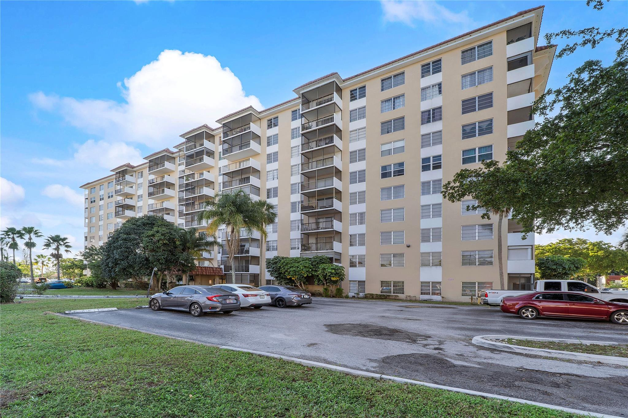 4174 Inverrary Drive 1002