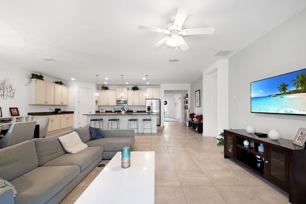 Photo of 10124 SW Fernwood Avenue, Port Saint Lucie, FL 34987 (MLS # R10935068)