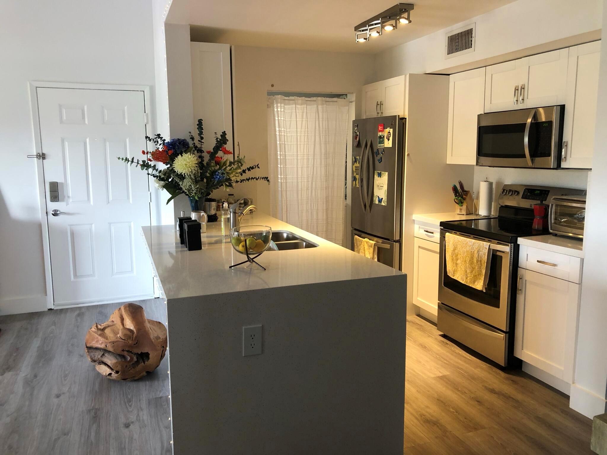 160 Yacht Club Way 201