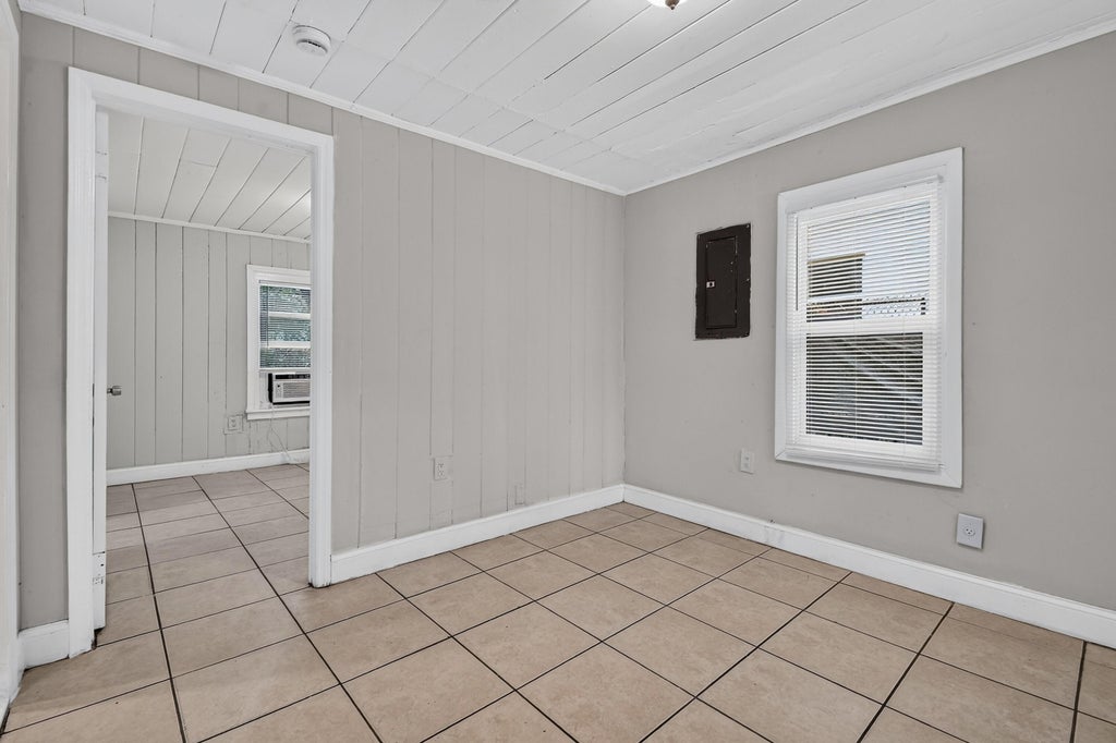 Photo of 885887 7TH Street #100, West Palm Beach, FL 33401 (MLS # B26080110)