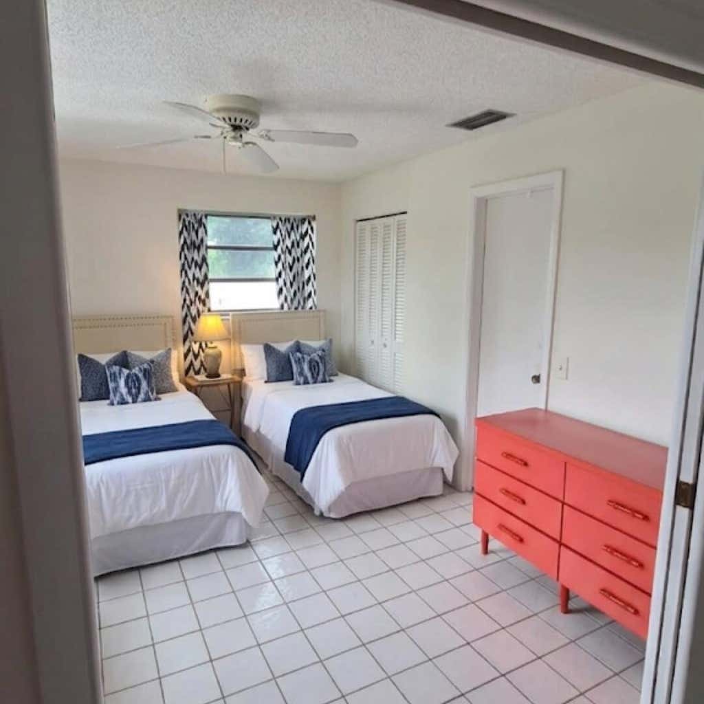 Photo of 13746 Via Flora #E, Delray Beach, FL 33484 (MLS # B26044995)