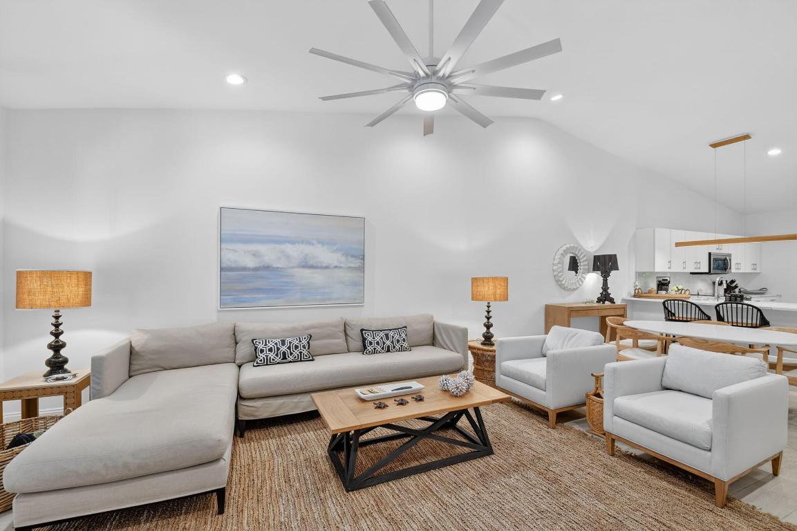 TROPIC ISLE 3RD SEC - Residential Lease