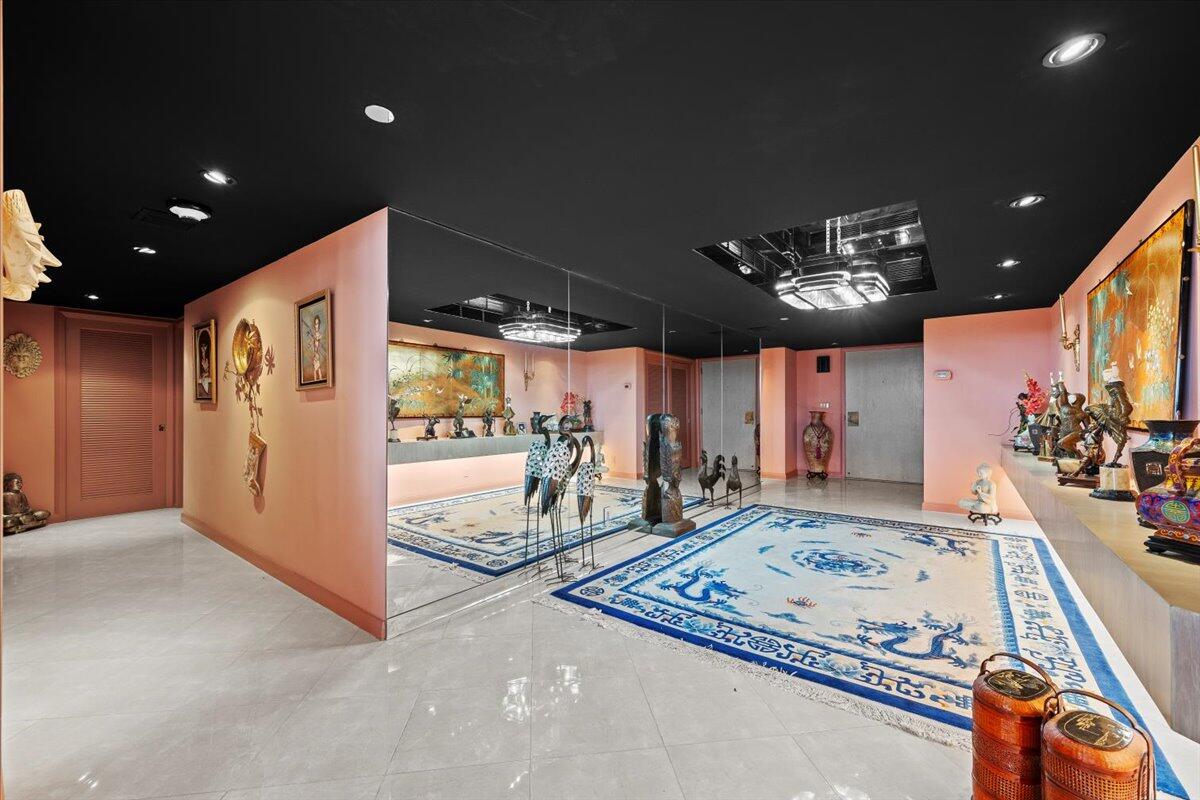 OLD PORT COVE LAKE POINT TOWER COND DECL FILED 3-1 - Residential