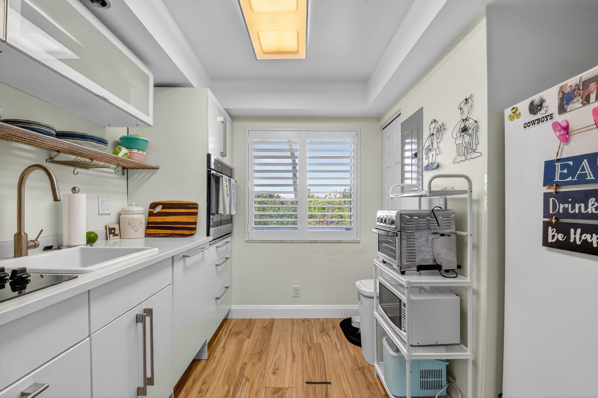 LANDS OF THE PRESIDENT CONDO 8 - Residential