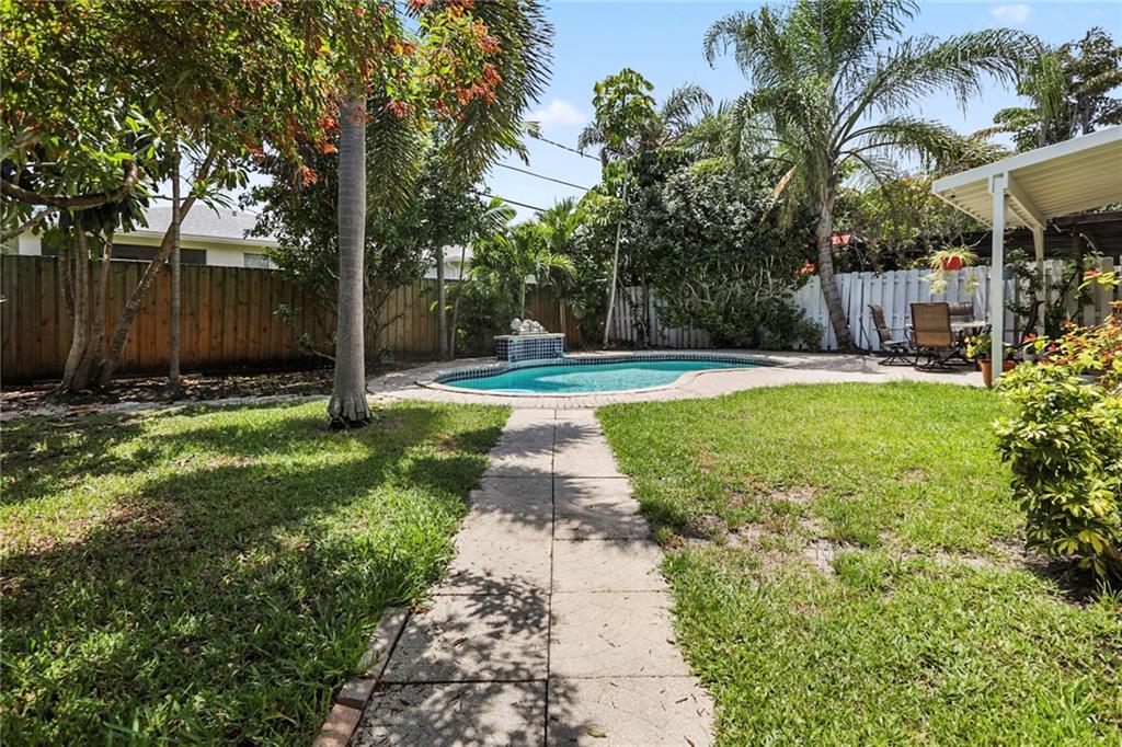 Petite - Residential