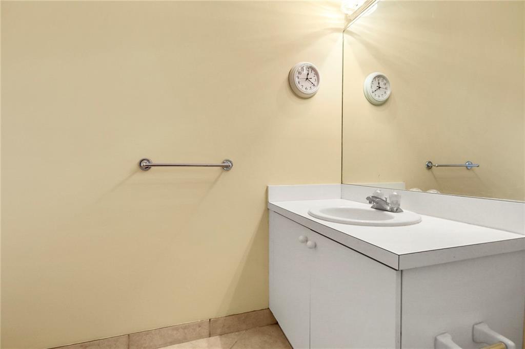 Petite - Residential