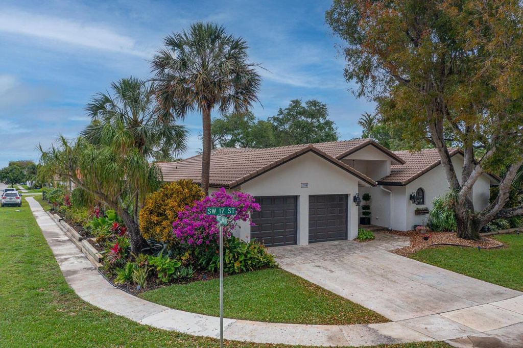 Photo of 1399 SW 17th Street, Boca Raton, FL 33486 (MLS # R11005098)