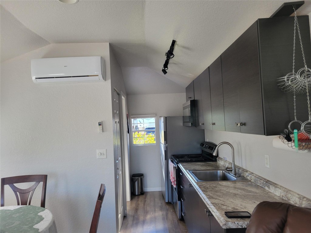 Silver Palms Rv Resort - Land