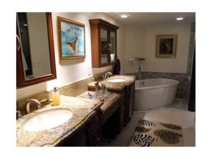 GLENEAGLES - Residential