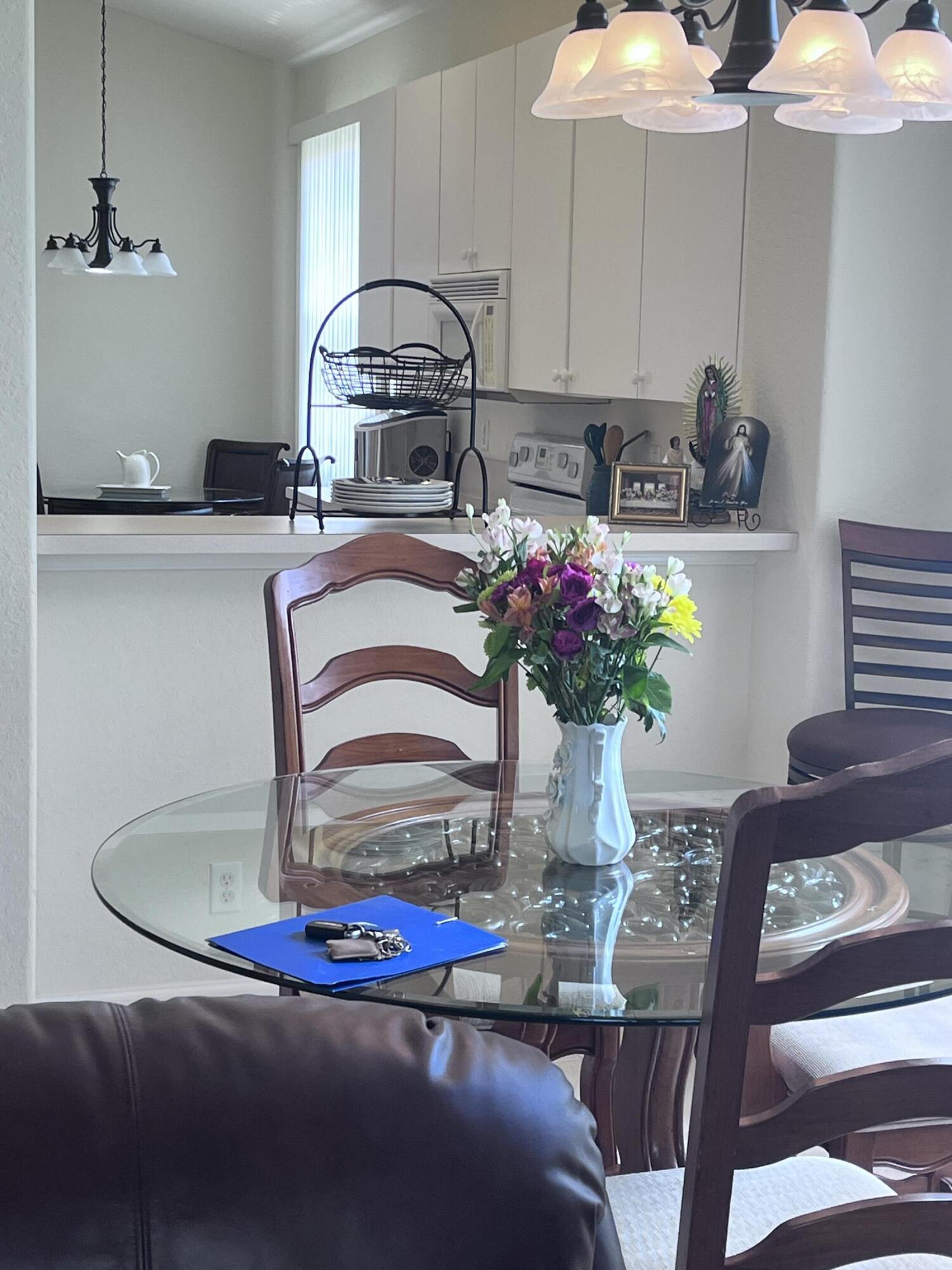 833 NW Rutherford Court NW