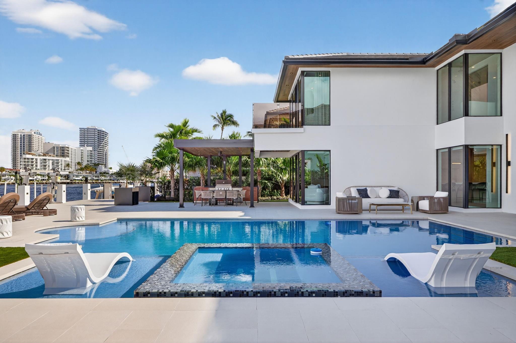 SEA ISLAND - Residential