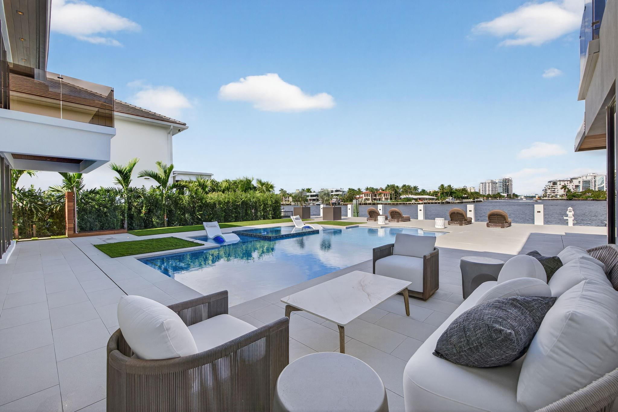 SEA ISLAND - Residential