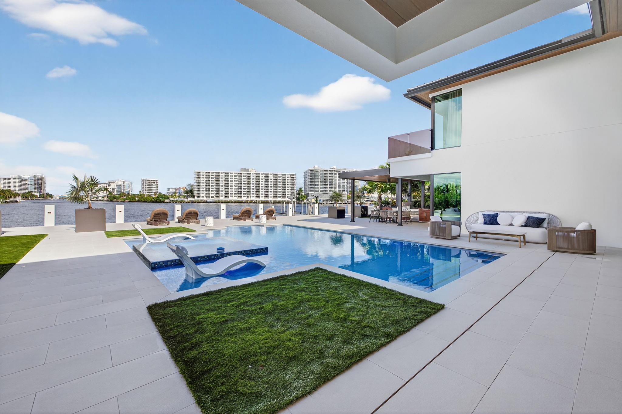 SEA ISLAND - Residential