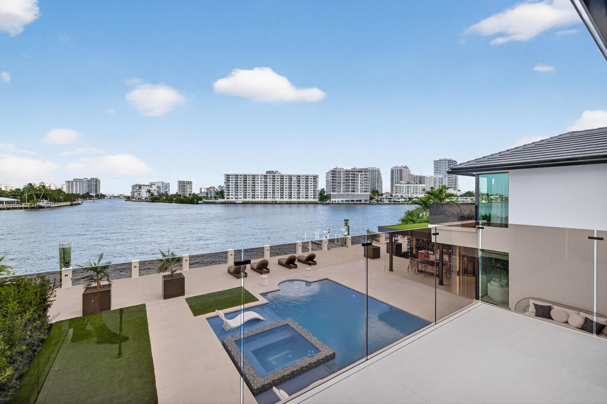 SEA ISLAND - Residential