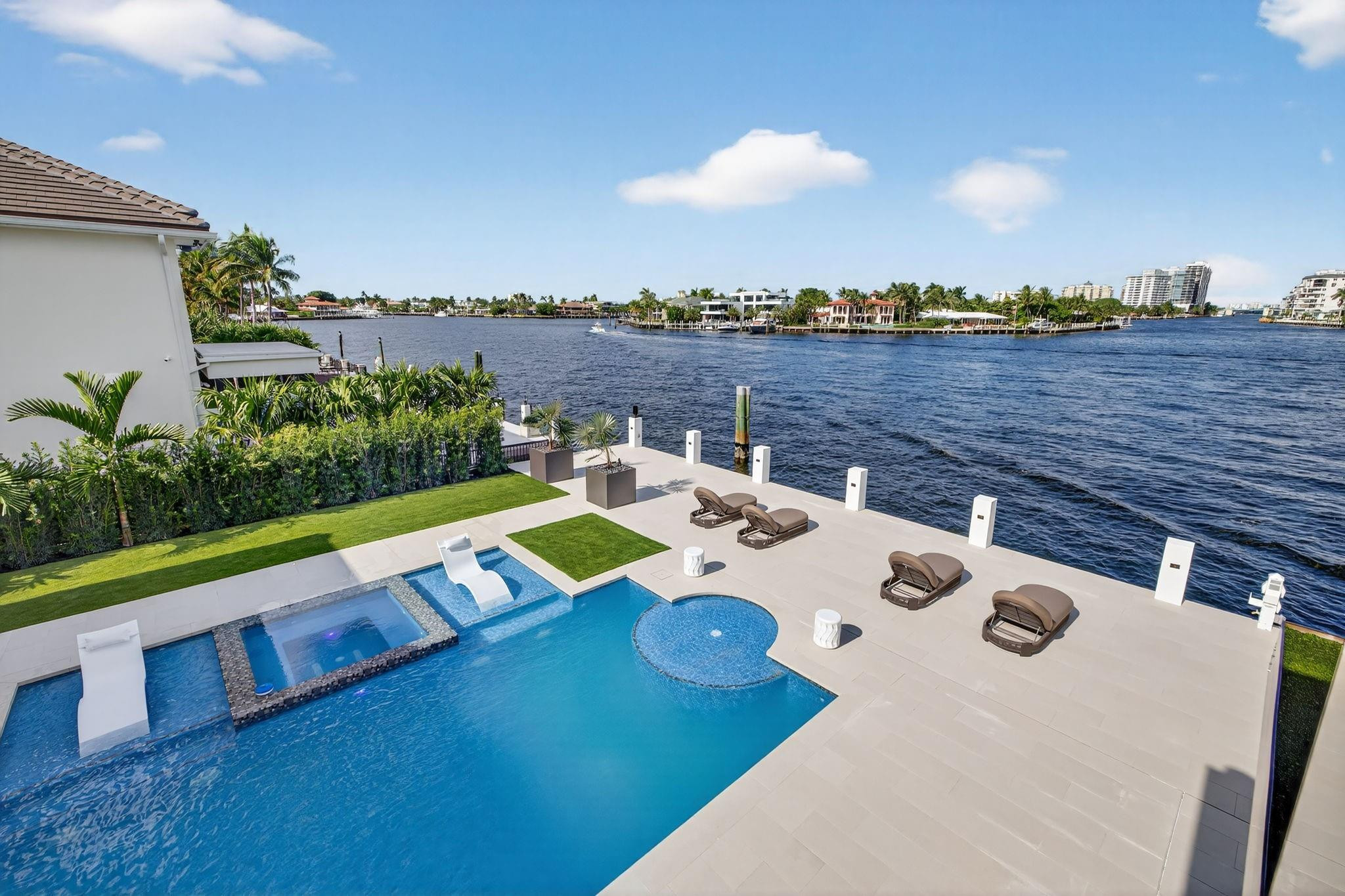 SEA ISLAND - Residential