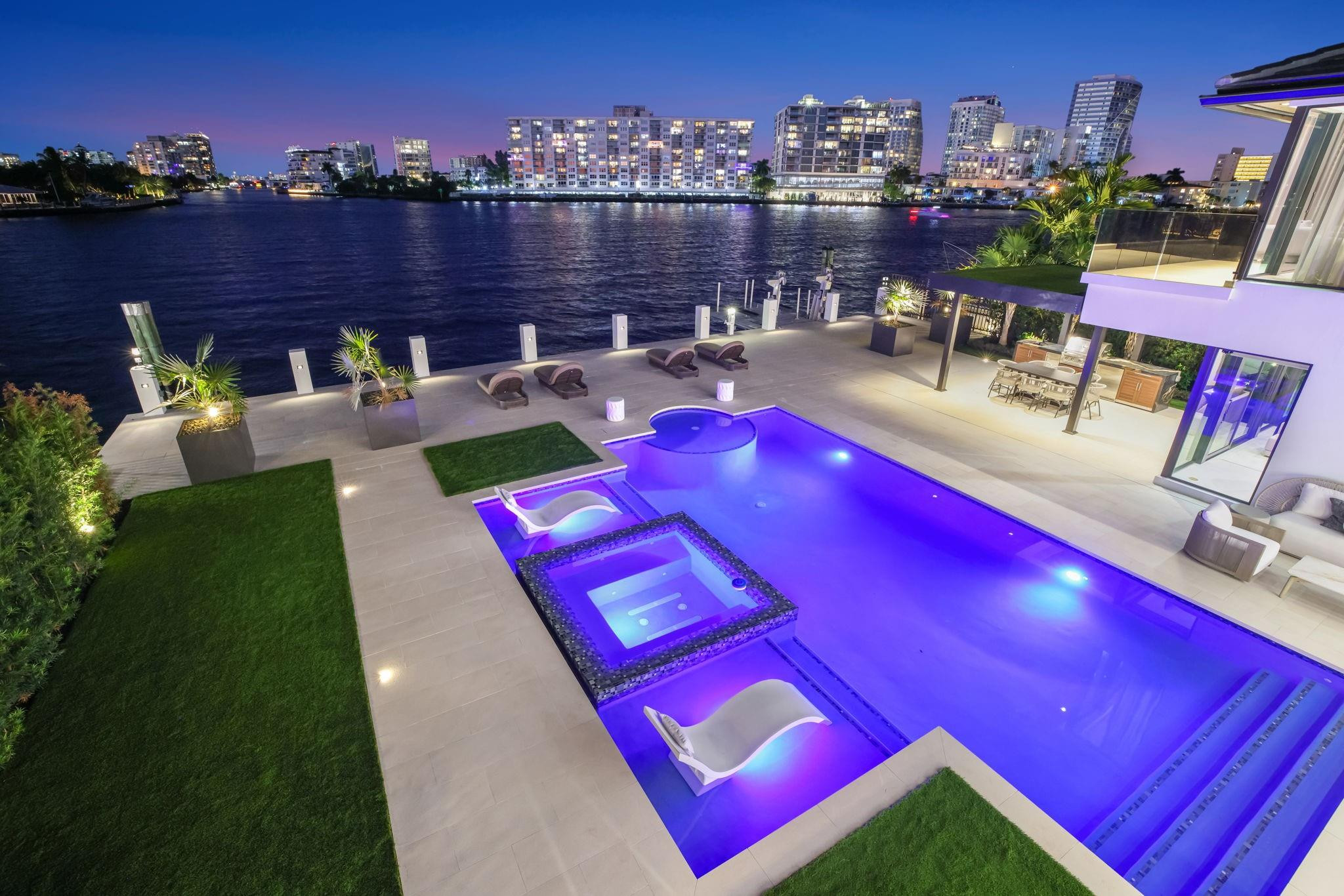 SEA ISLAND - Residential