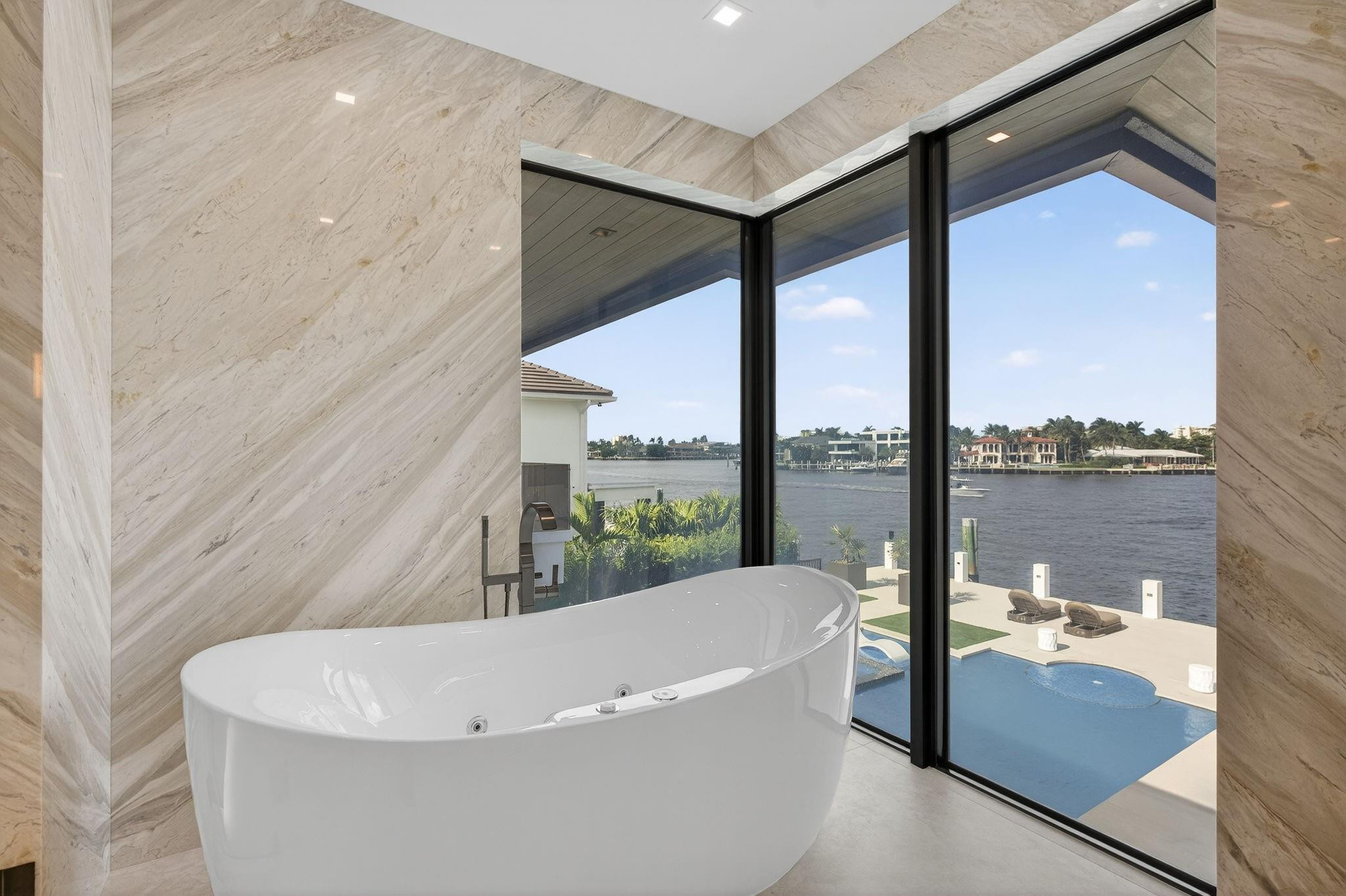 SEA ISLAND - Residential