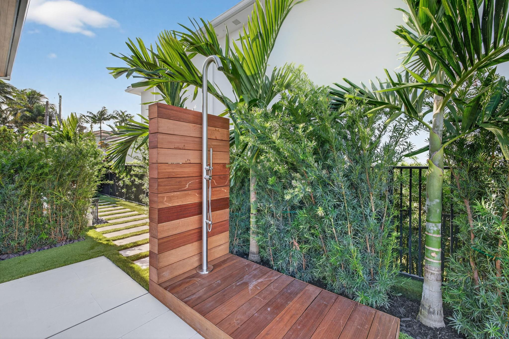 SEA ISLAND - Residential