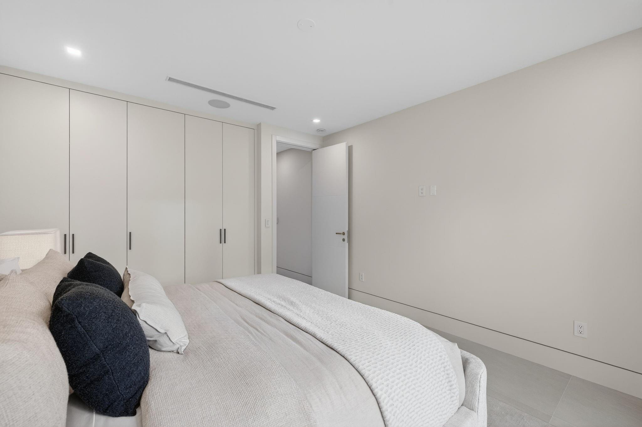 SEA ISLAND - Residential