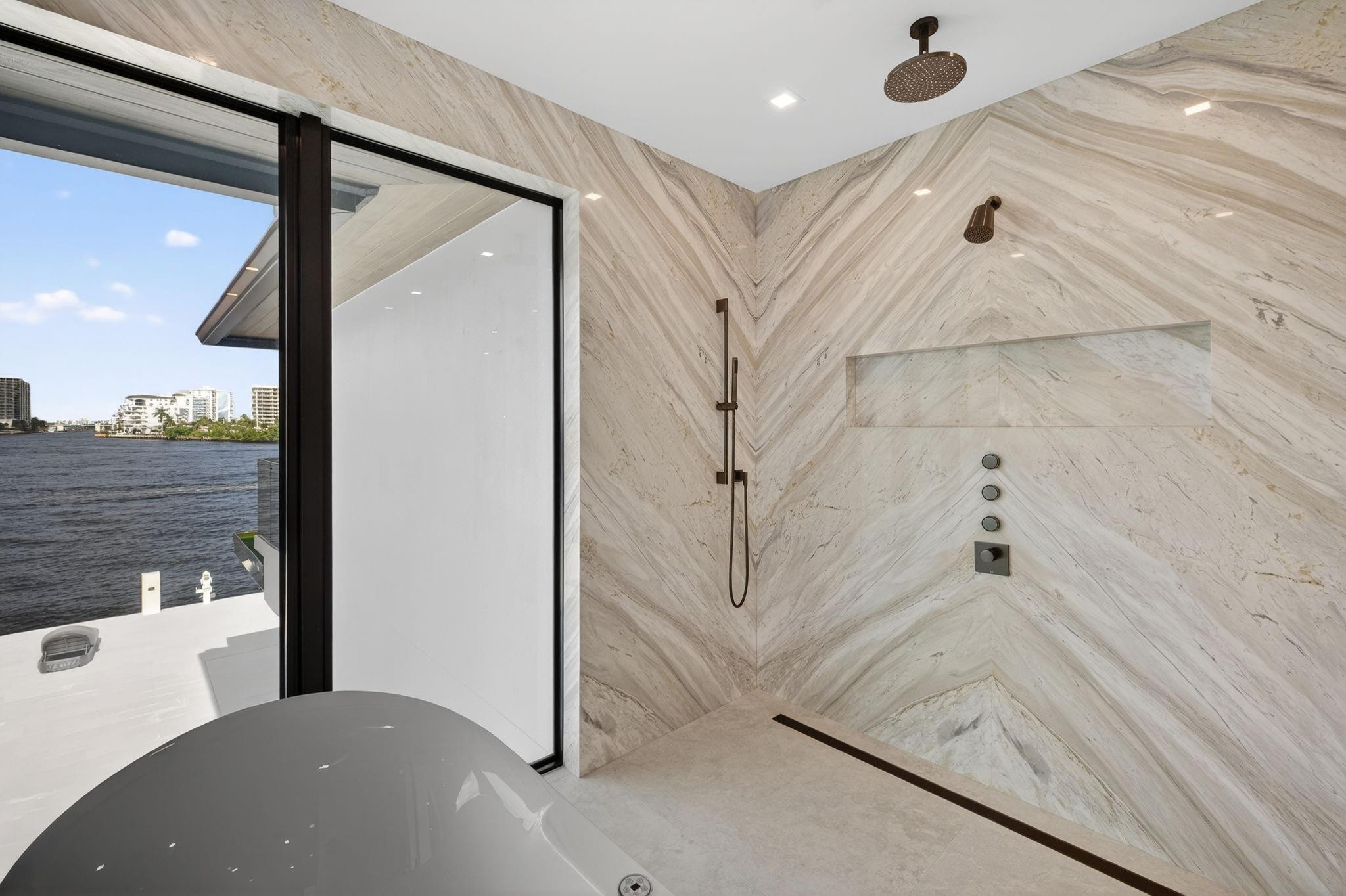 SEA ISLAND - Residential