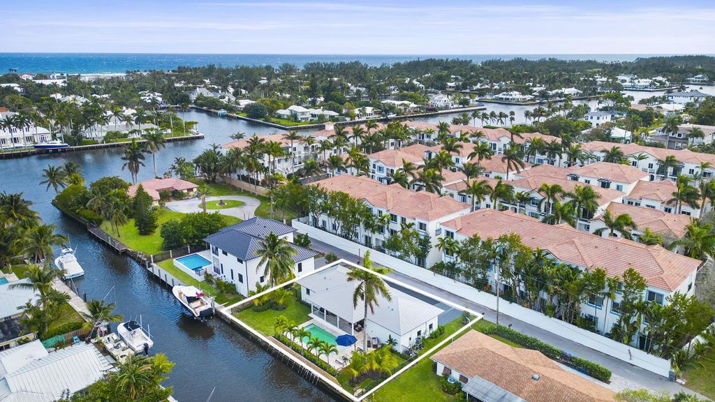 Photo of 809 Palmer Road, Delray Beach, FL 33483 (MLS # R10953214)