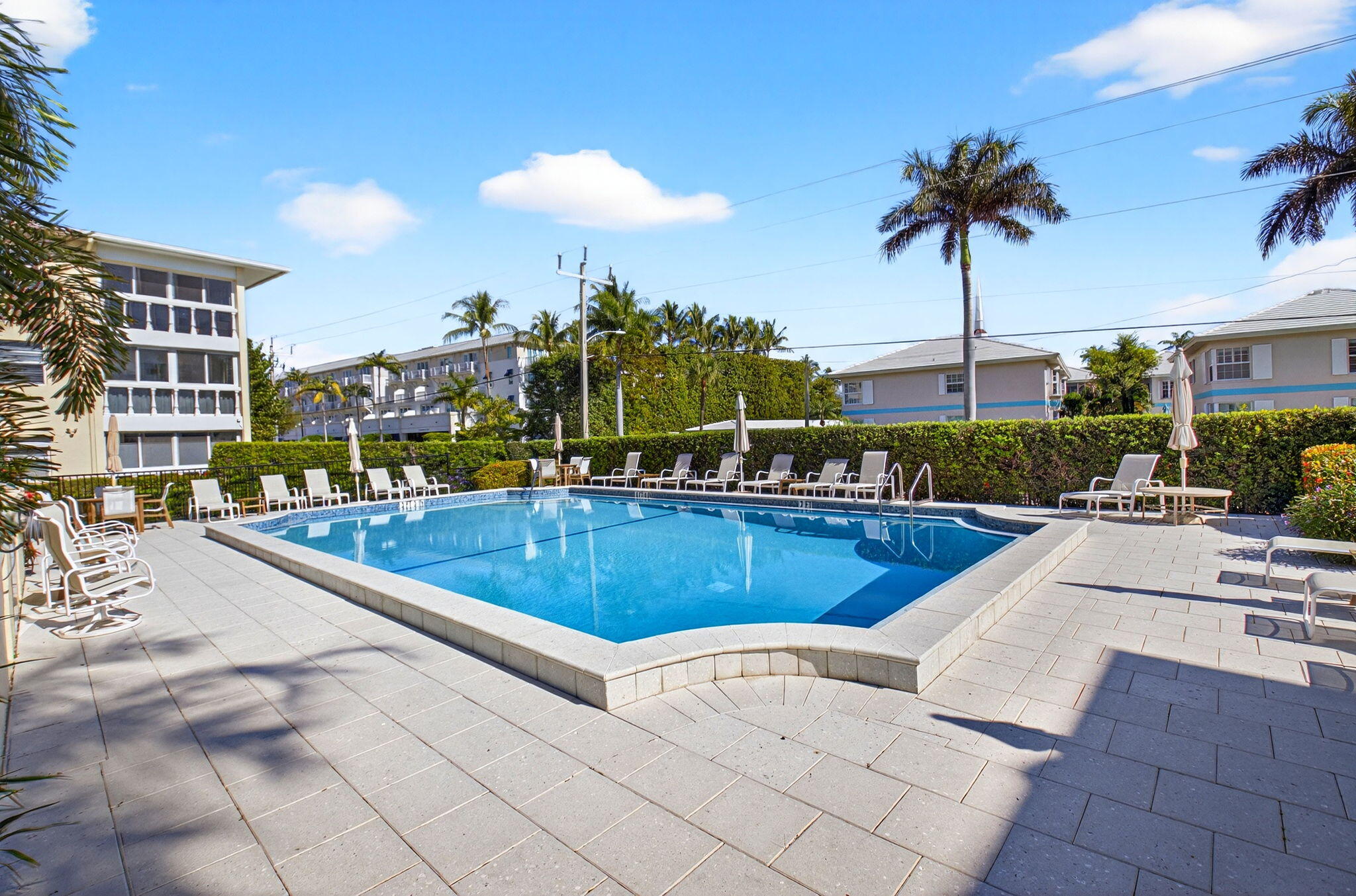 60 Venetian Drive 105n