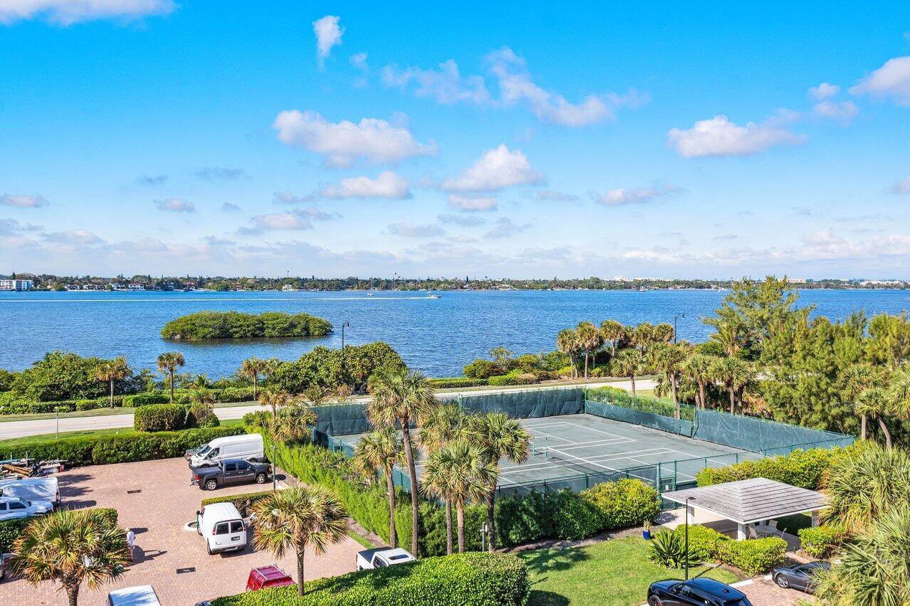 HALCYON OF PALM BEACH - Residential