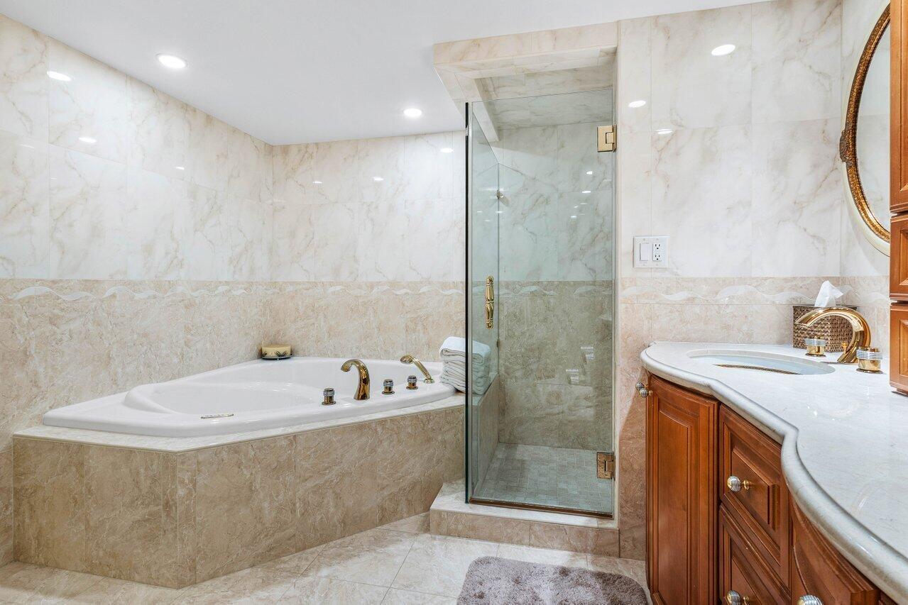 HALCYON OF PALM BEACH - Residential