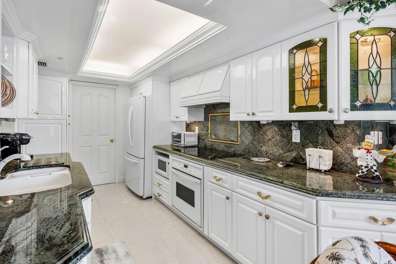 HALCYON OF PALM BEACH - Residential