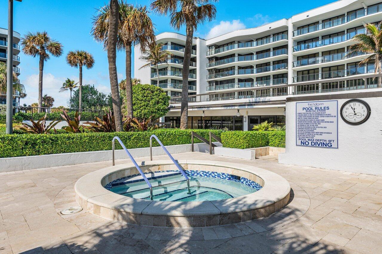 HALCYON OF PALM BEACH - Residential