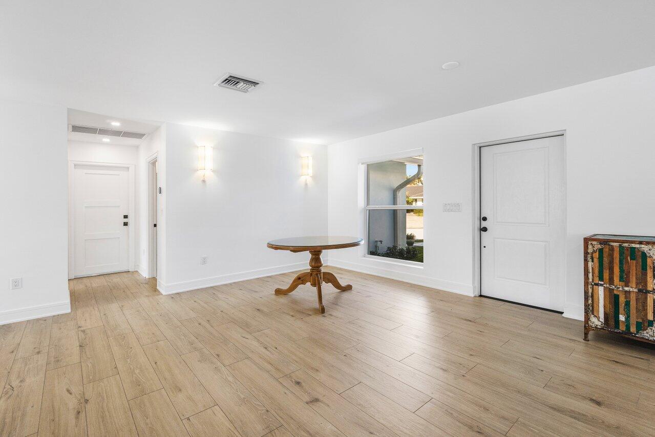 CORAL KEY VILLAS - Residential