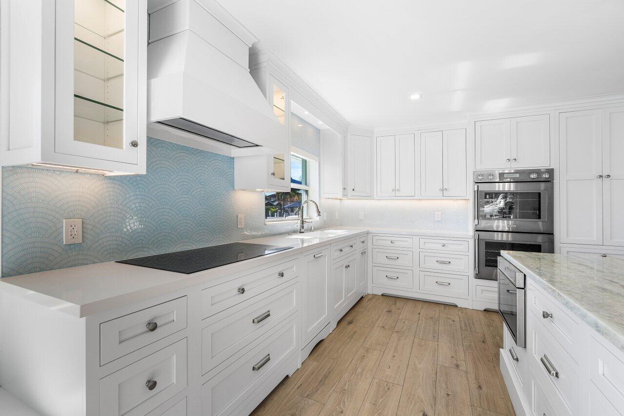 CORAL KEY VILLAS - Residential