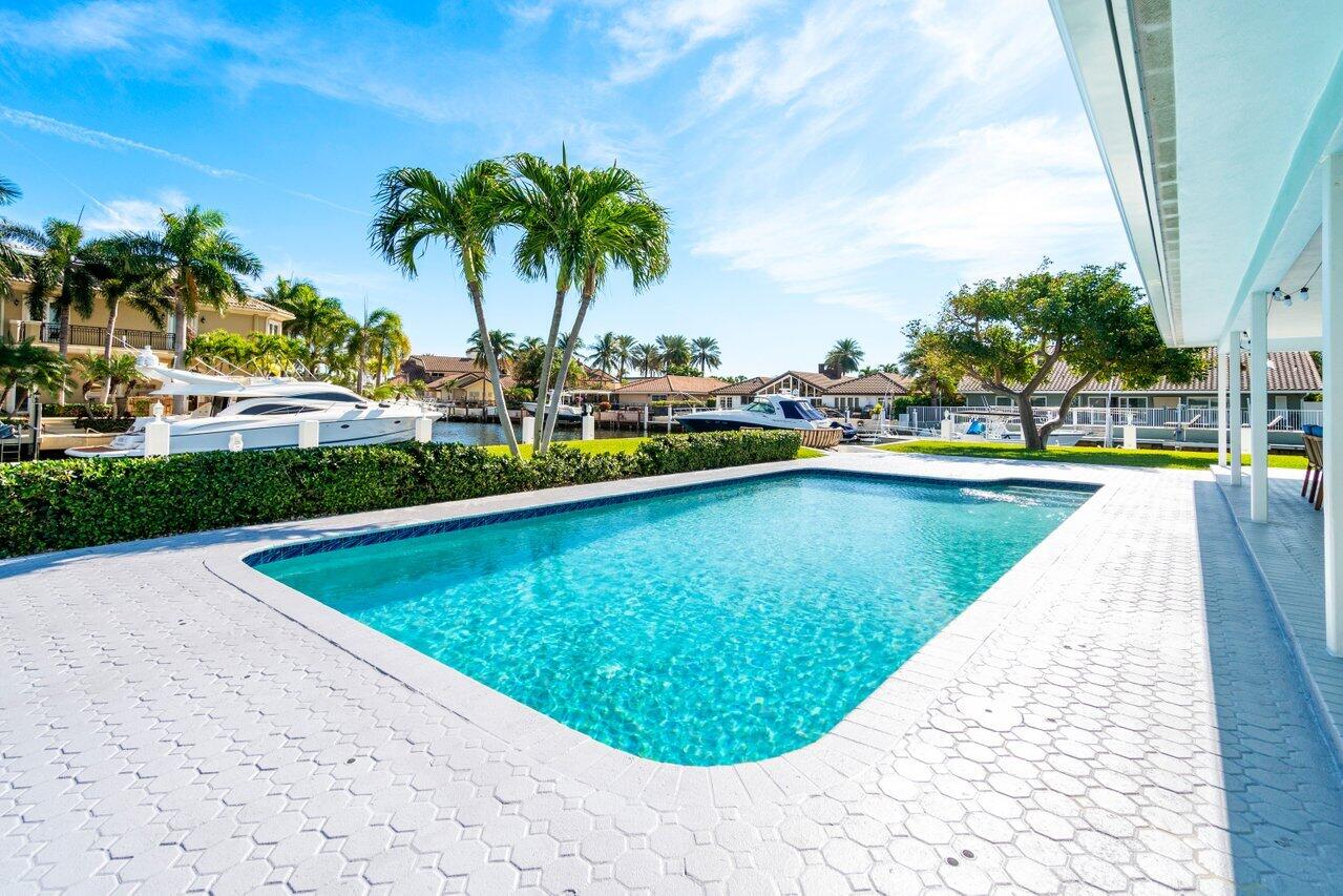 CORAL KEY VILLAS - Residential