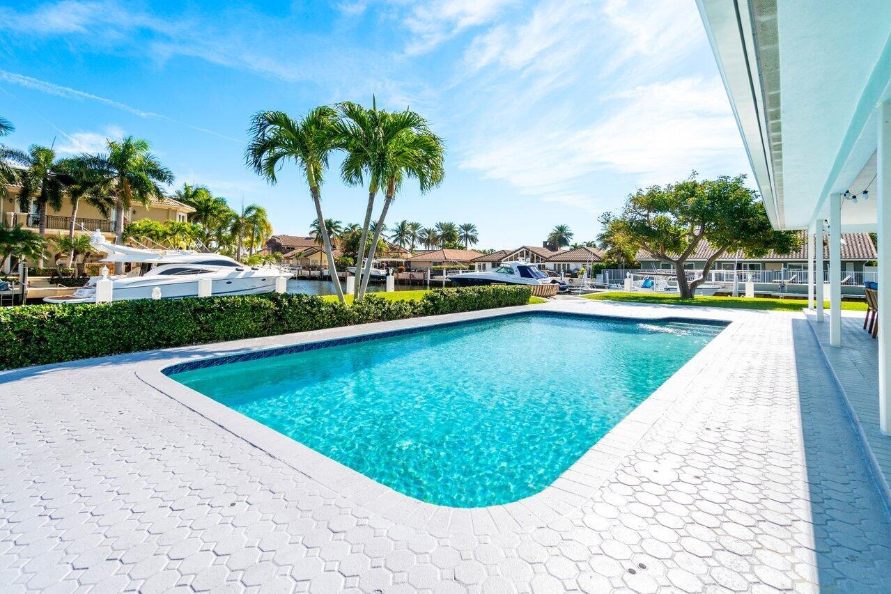 CORAL KEY VILLAS - Residential