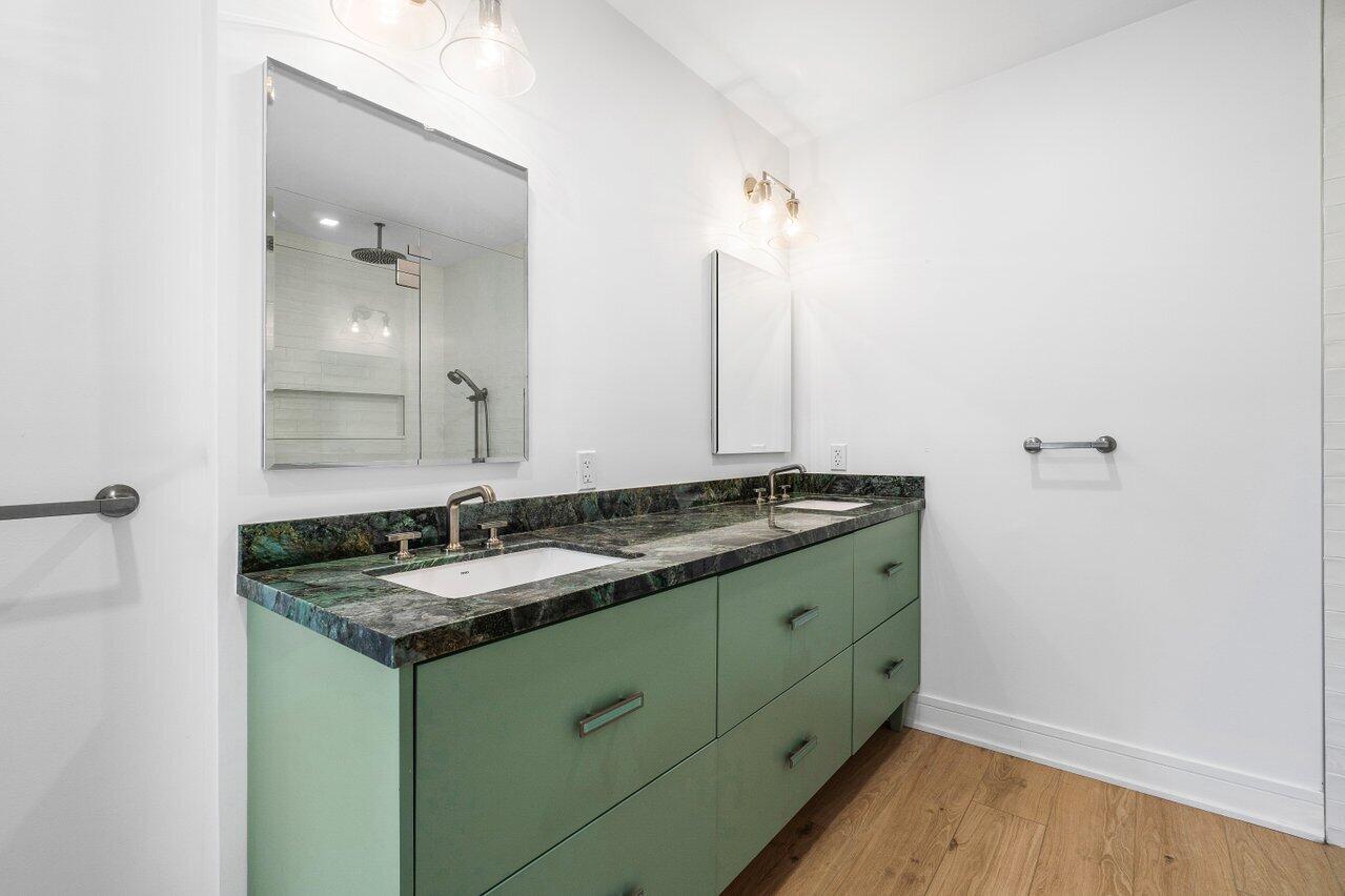 CORAL KEY VILLAS - Residential