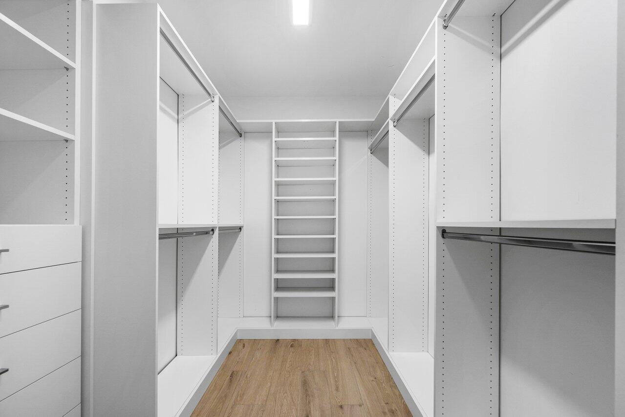 CORAL KEY VILLAS - Residential