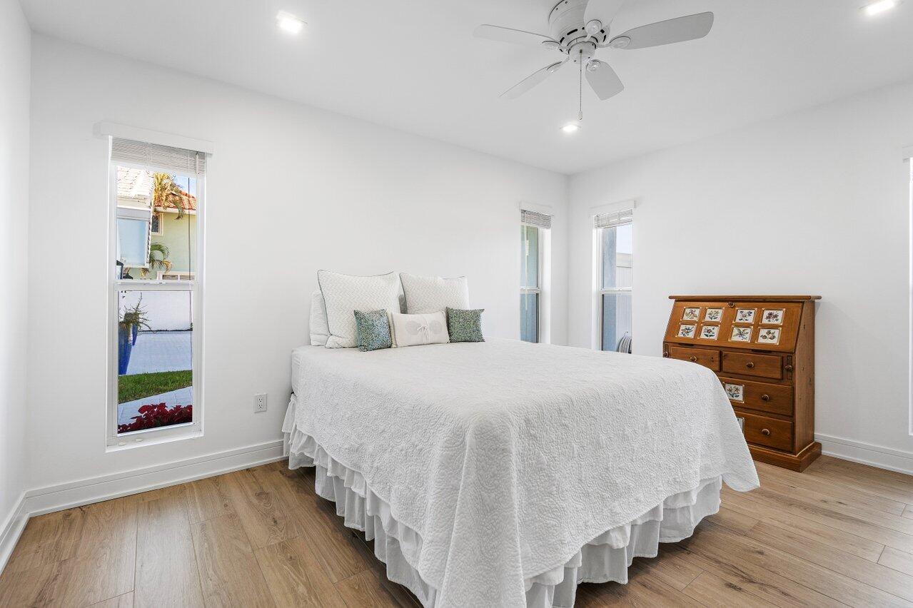 CORAL KEY VILLAS - Residential