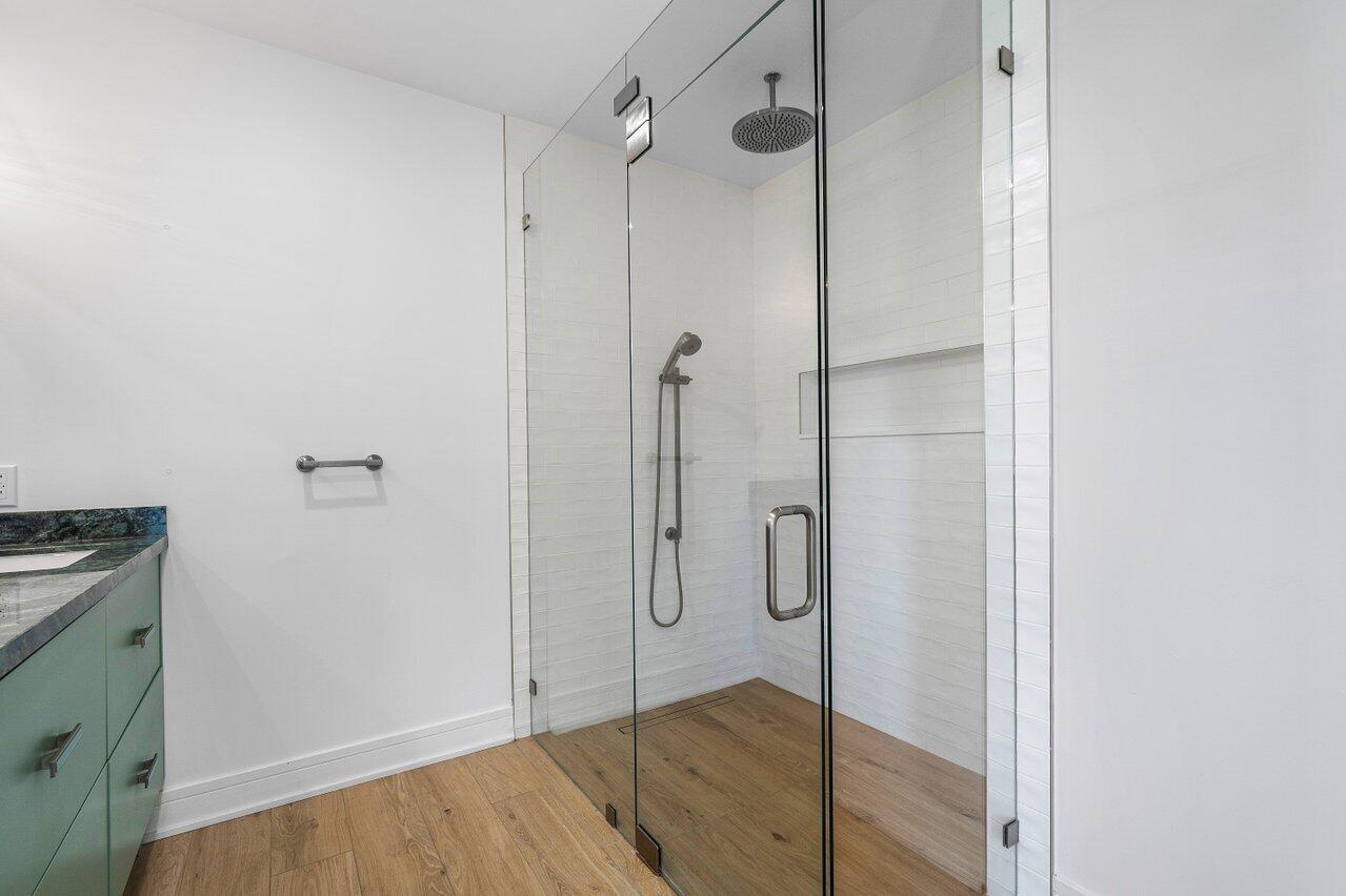 CORAL KEY VILLAS - Residential