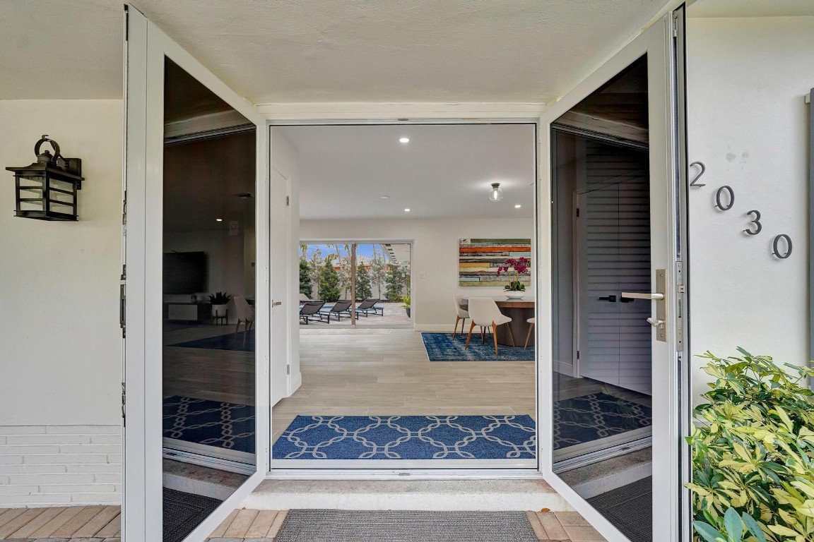 IMPERIAL POINT 2 SEC - Residential Lease