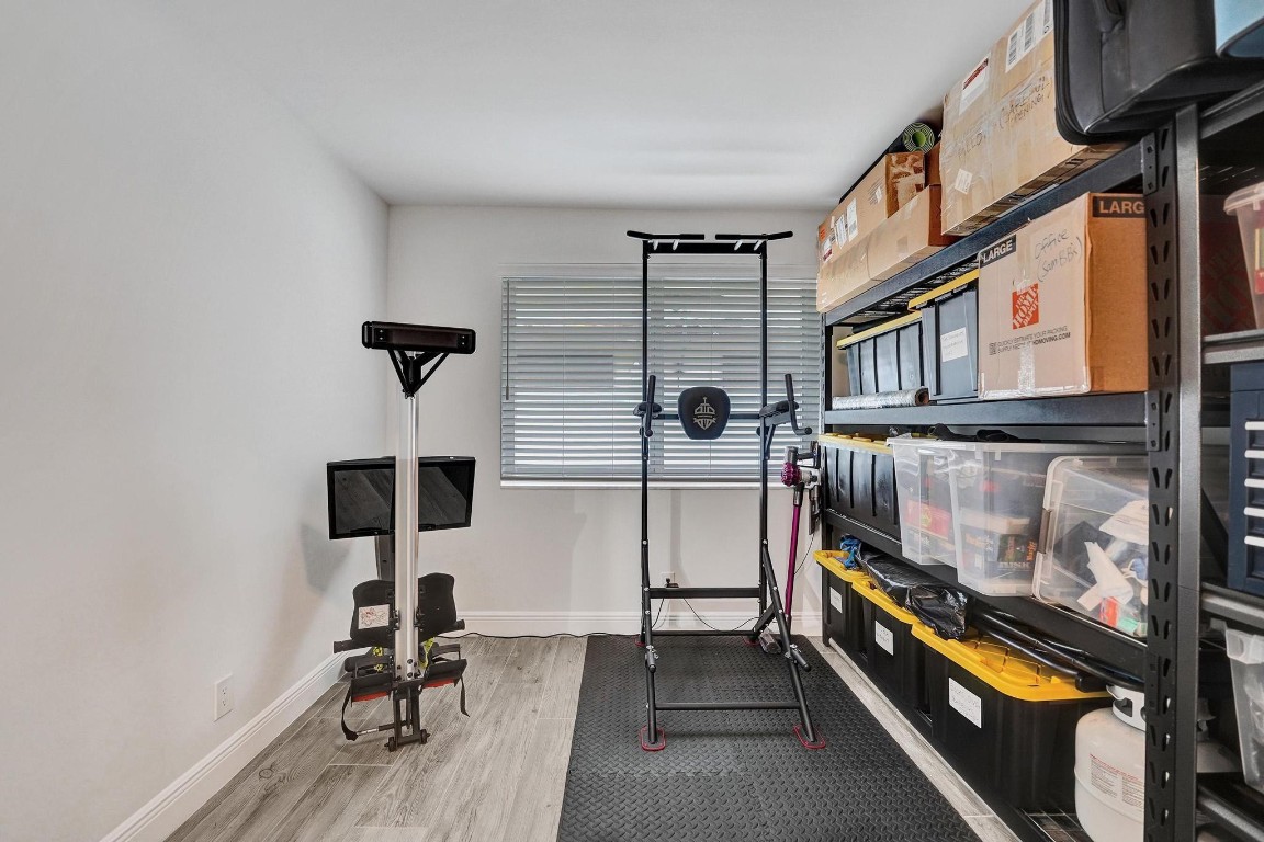 IMPERIAL POINT 2 SEC - Residential Lease