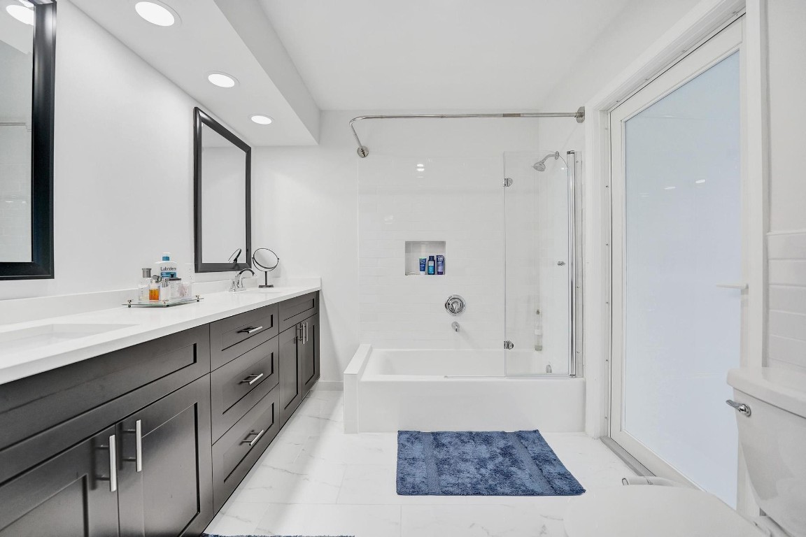 IMPERIAL POINT 2 SEC - Residential Lease