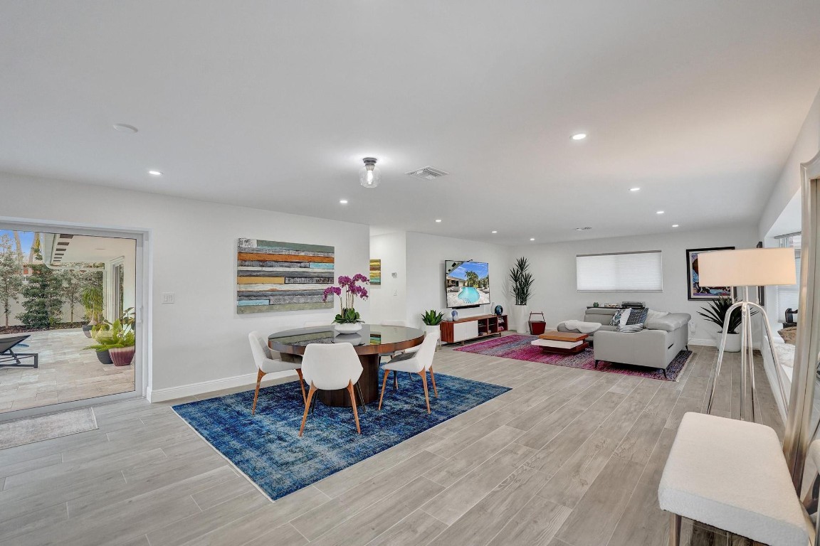 IMPERIAL POINT 2 SEC - Residential Lease