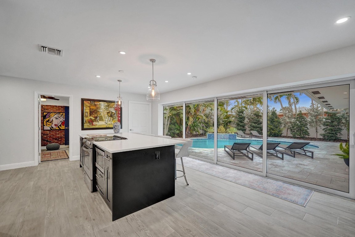 IMPERIAL POINT 2 SEC - Residential Lease